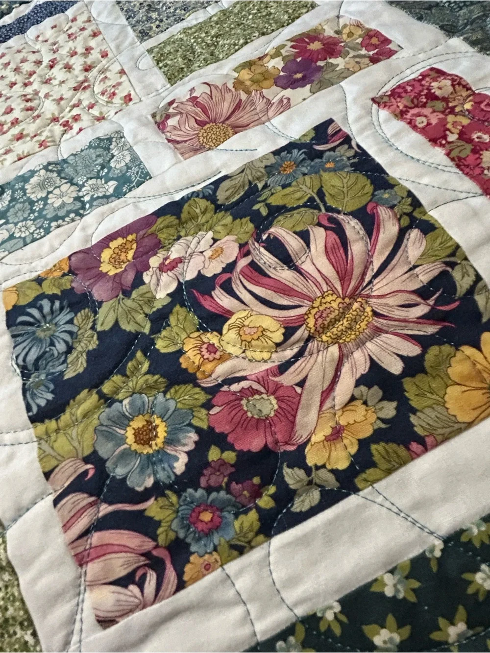 ONE OF A KIND - HANDCRAFTED Paisy &  Floral Quilt - Multicolor